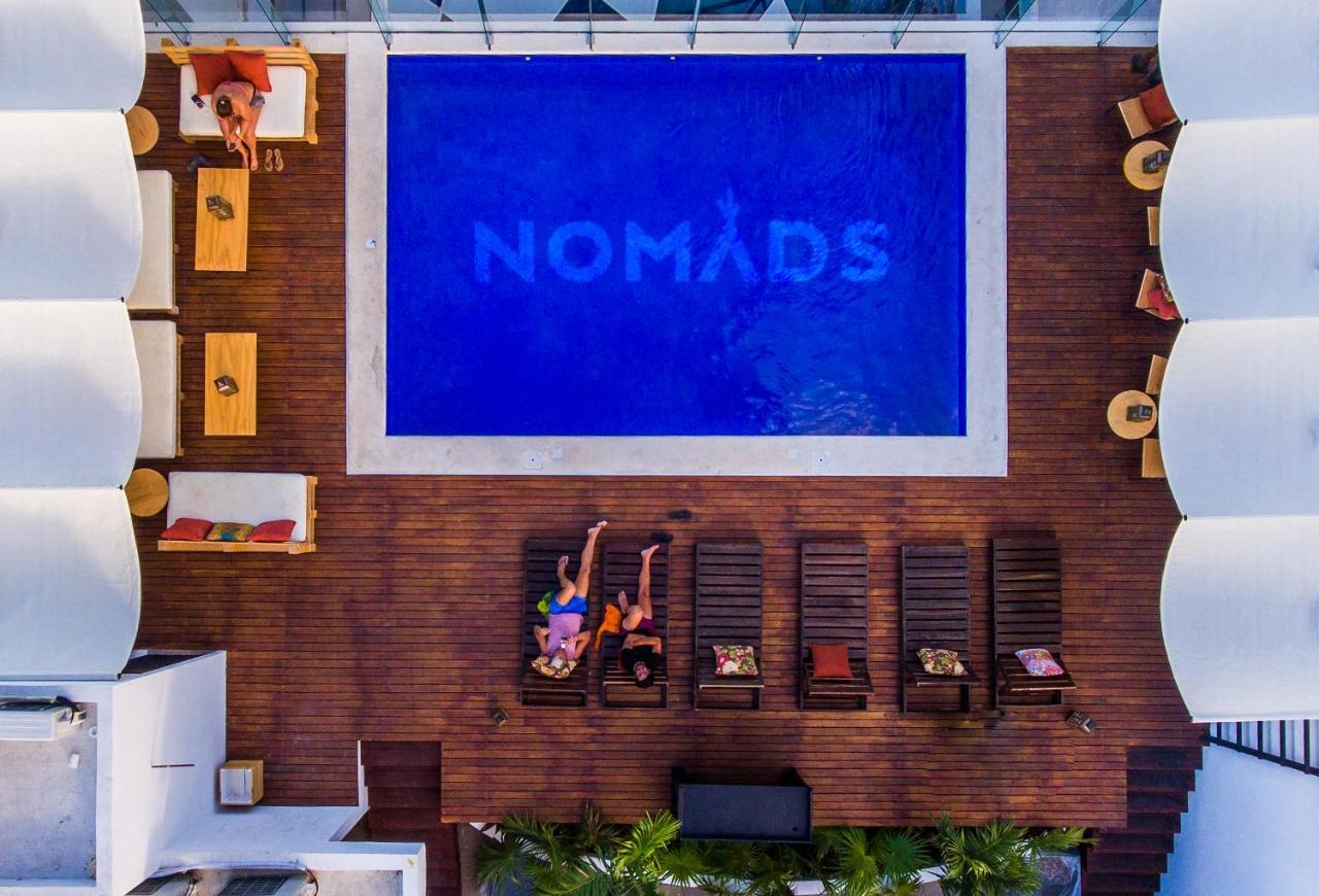 Nomads Hotel, Hostel & Rooftop Pool Cancún Exterior foto